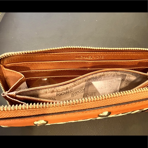 MICHAEL KORS MK DELANCY ZIP AROUND ZA CONTINENTAL WALLET - Picture 9 of 11